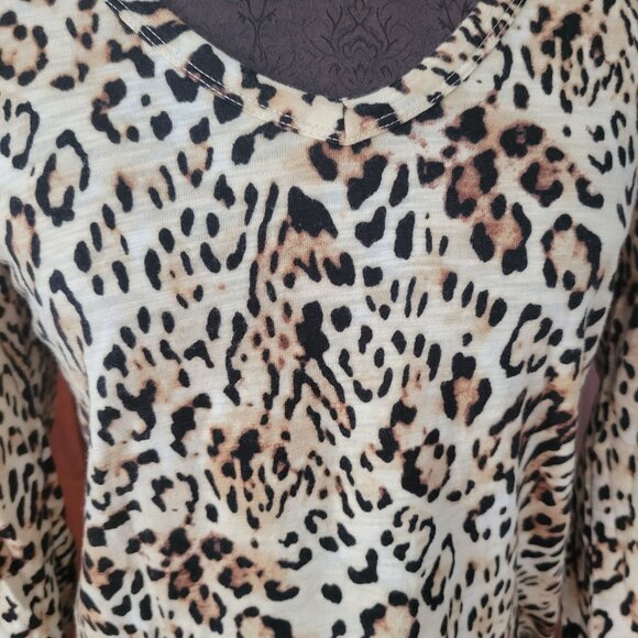 Chicos Leopard Print V-Neck Long Sleeve Top - Womens Size 0 Small - Picture 4 of 4